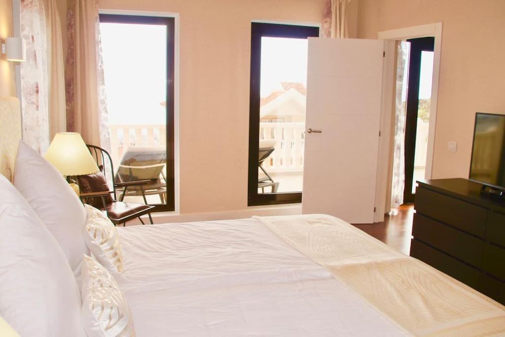 Villa Vista Bella Costa Adeje In Ruhiger Villengegend Mit Meerblick Екстер'єр фото