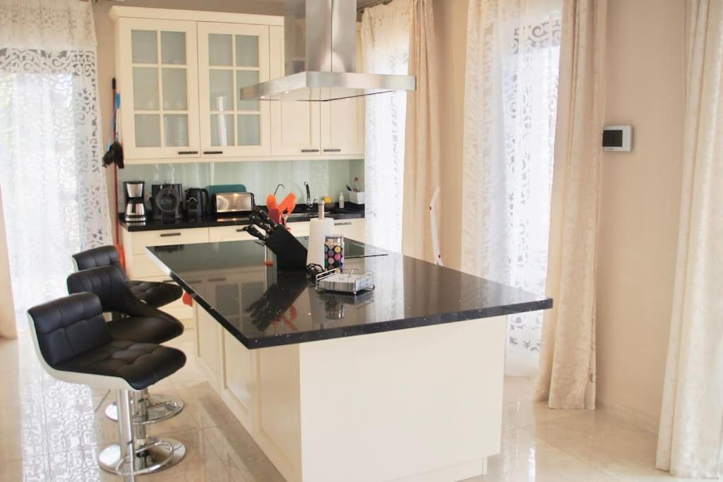 Villa Vista Bella Costa Adeje In Ruhiger Villengegend Mit Meerblick Екстер'єр фото