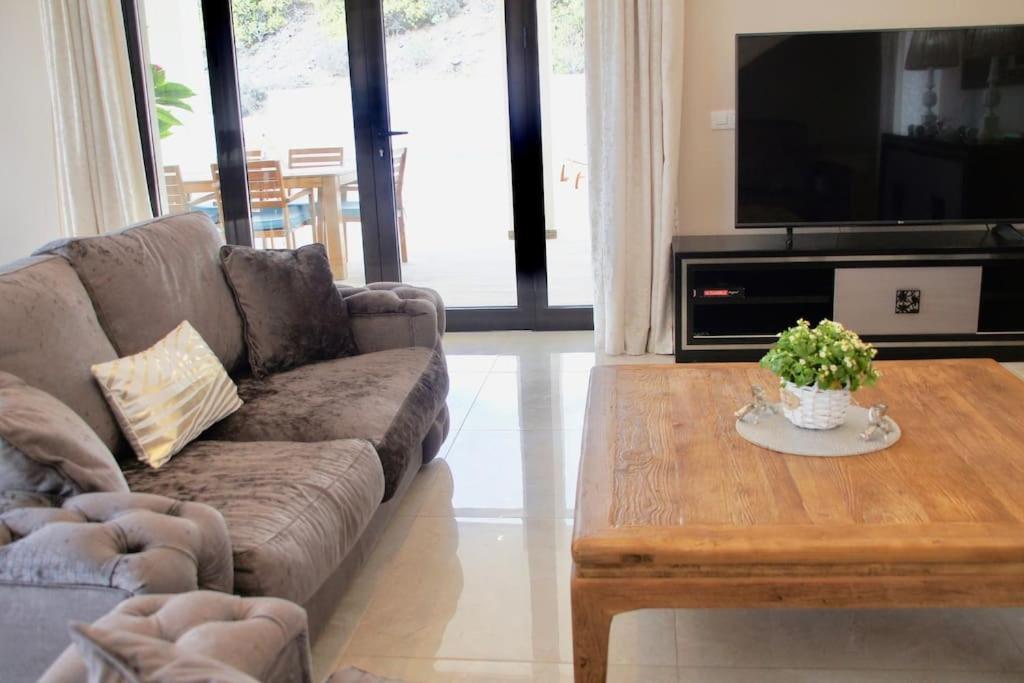 Villa Vista Bella Costa Adeje In Ruhiger Villengegend Mit Meerblick Екстер'єр фото